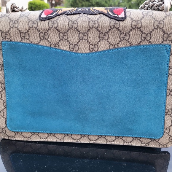 Gucci Medium Angry Cat Crystal Dionysus
Shoulder Bag. No stones missing. - Picture 3 of 11